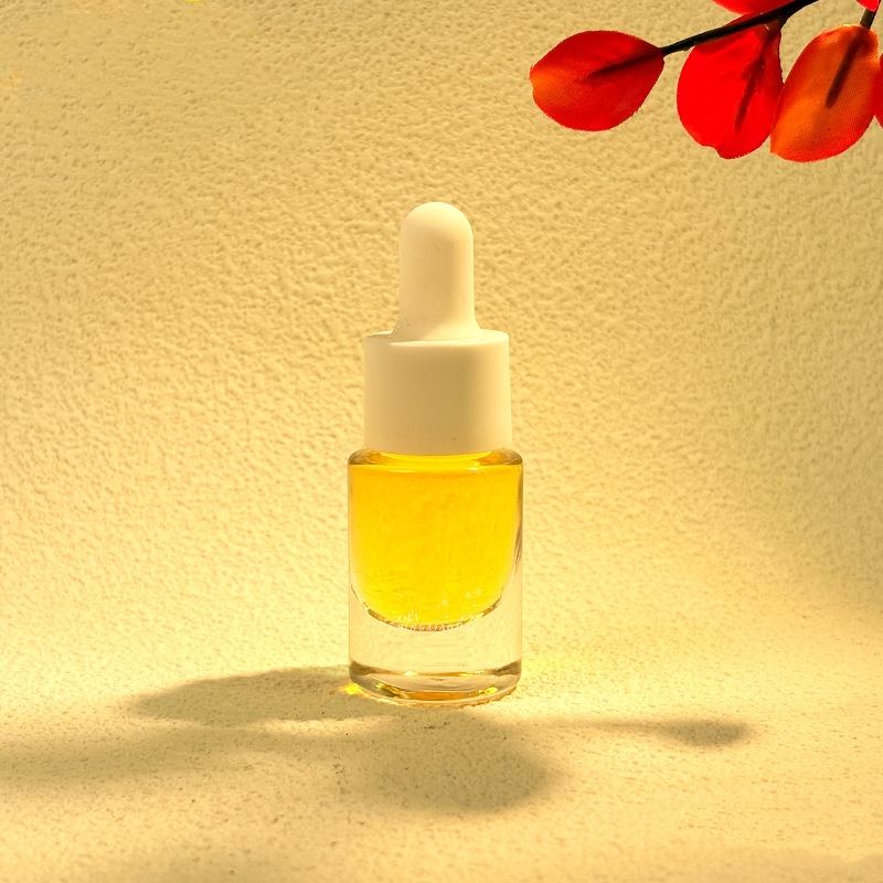 Small Glass Essential Oil Bottles With Metal Or Wooden Droppers