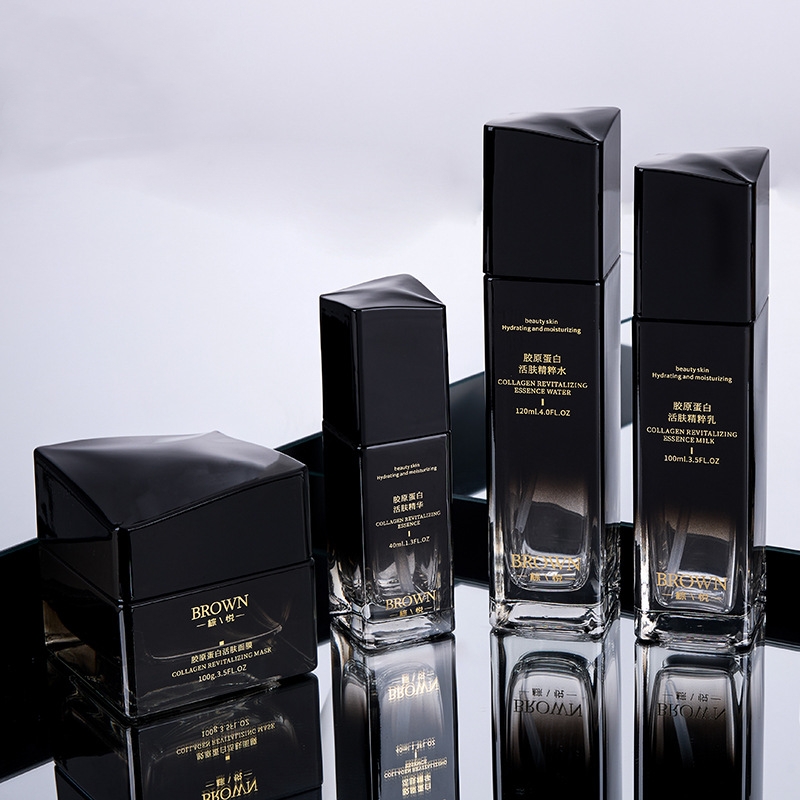 Unique Square Glass Cream Jar With Raised Lid Design For Cosmetic Packaging