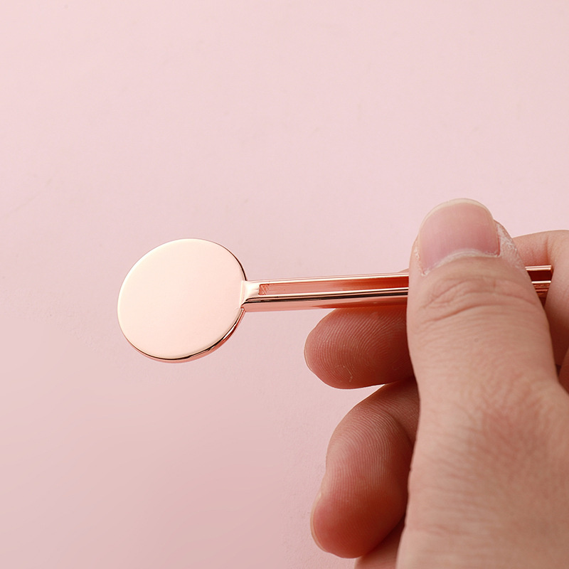 Cosmetic Turn Key Shape Tube Wringer Rolling Toothpaste Tube Squeezer Key With Stand Dispenser Metal Tube Squeezer Cosmetic Turn Key Shape Tube Wringer Rolling Toothpaste Tube Squeezer Key With Stand Dispenser Metal Tube Squeezer